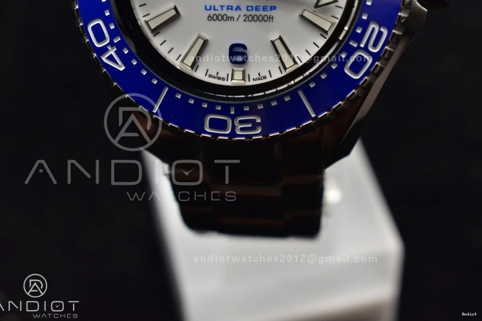 A2824 Seamaster Bracelet Blue Best 1:1 White 6000M Dial Ceramic SS SS TF Deep Ultra Edition on Bezel 0105